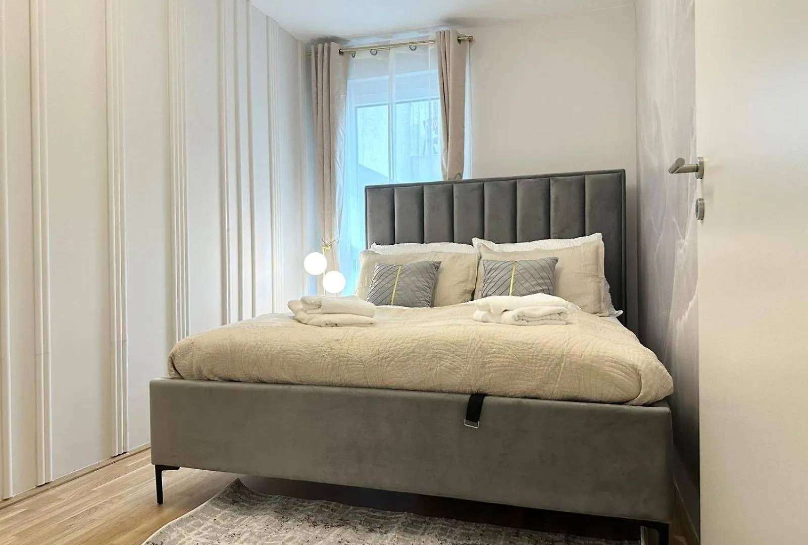 Modern Apartment I Parking I Viena Austria