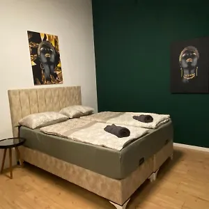  Apartamento 8 Fully Equipped Shared W Terrace Margareten