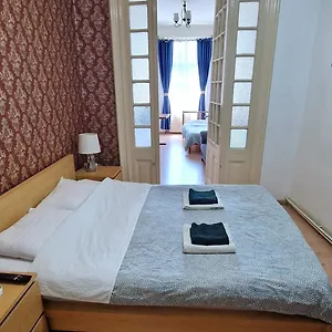 verificați disponibilitatea